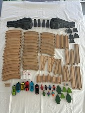 Train En Bois Type Brio Avec Personnage Et Véhicule 