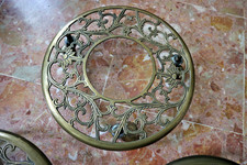 supporte porte plantes a roulettes en laiton ajoure