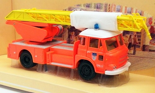 Corgi scale fire engine - corgi,