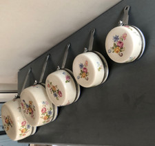 Ancienne Série de 5 Casseroles décor fleurs porcelaine Aluminite Très déco