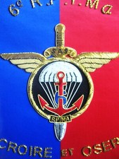 FANION PARACHUTISTES TROUPES