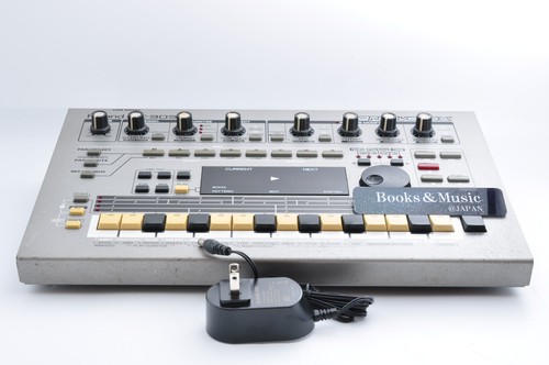 Roland 303 groovebox - mc-303,