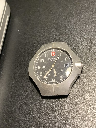 Montre victorinox quartz - victorinox,