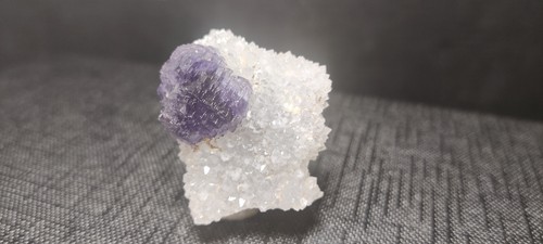 Cris mignardise fluorite - fluorite, en