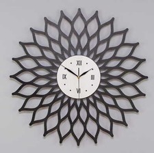 Horloge décorative ajourée - dÉcorative,