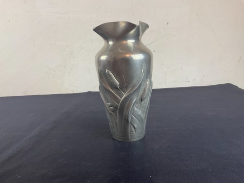 Vase etain art epoque - en,