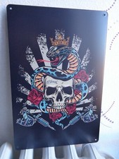 TOLE METAL CRANE TETE DE MORT