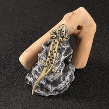 Figurine de salamandre