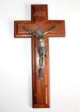GRAND CRUCIFIX JESUS CHRIST CRUCIFIÉ CROIX D’EGLISE, XXe CHENE SCULPTÉ MAIN 45cm