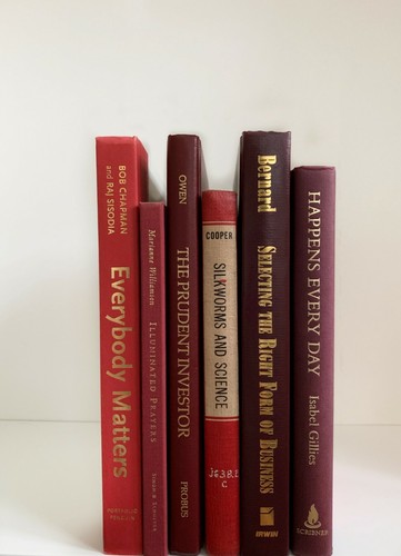 Red maroon decor books - /, books*