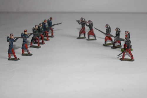 Soldats plomb anciens - 11,