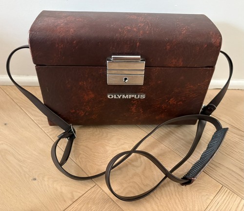 Vintage olympus hard camera - olympus,