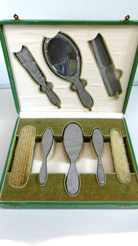 Coffret brosses miroir - brosses, peigne