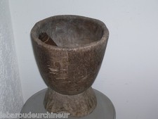  réceptacle pilon bois