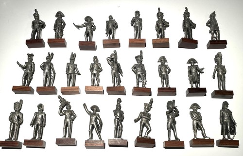 Figurines étain les - en,