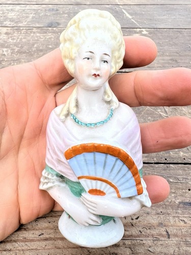 Demie figurine femme - figurine,