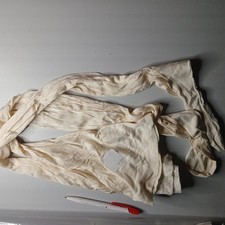 2 paires Bas anciens , lettres brodées main N°12et13- fil fin soie