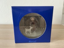 Tintin,figurine coffret scène « Tintin tenant la Licorne » Hergé Moulinsart.