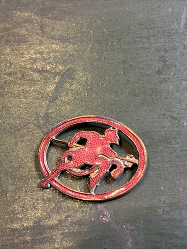 Ancien insigne pucelle - ancien,