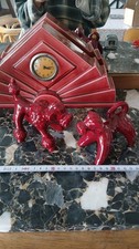 Caniche faience vintage, lot de deux chiens bordeaux