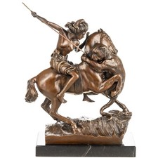 Statue en bronze d'un guerrier