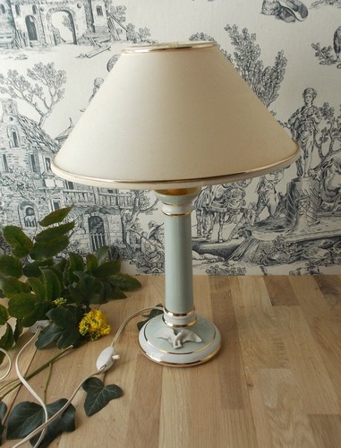 Ancienne lampe pied - de,