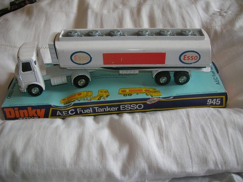 Dinky toys aec fuel tanker - aec,