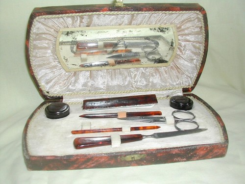 Ancienne trousse de manucure - ancienne,