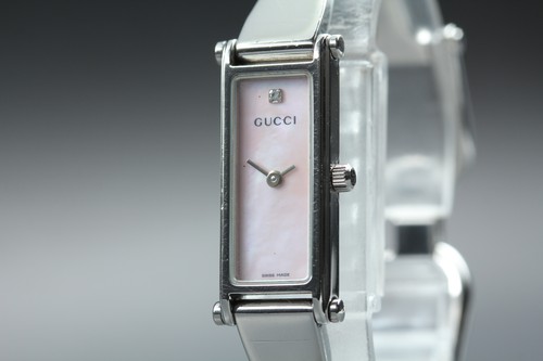 Presque comme neuve montre - [presque,