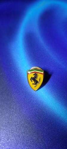 Pin blason - pin's,