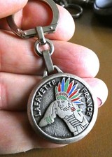 Ancien porte clé Augis métal