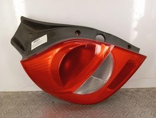 Feu arriere principal gauche