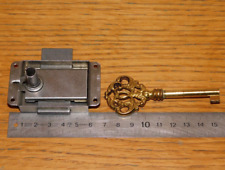 vintage SERRURE avec CLE DORE de MEUBLE armoire mobilier buffet porte commode