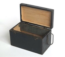 Boîte de rangement pour 25