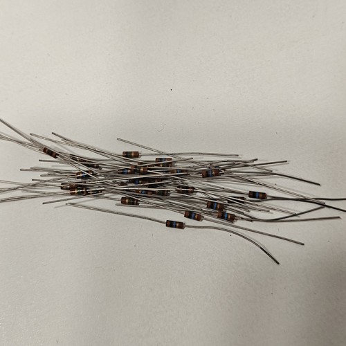 Vintage ohm axial resistors - 1,