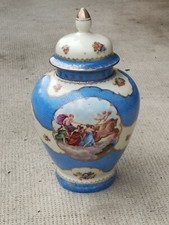 ancien pot couvert porcelaine royal vienna ? Vienne porcelain putti allégorie