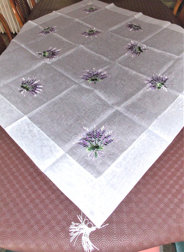 Nappe surnappe brodee - nappe, sur