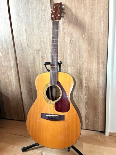 Guitare acoustique vintage