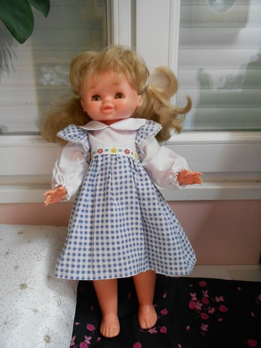 Robe ancienne année - année, 1975