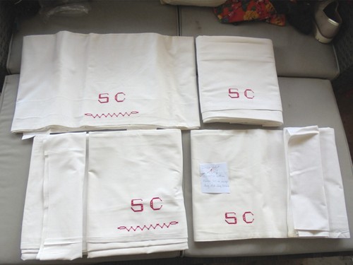 Ancien drap lin blanc brode - en,