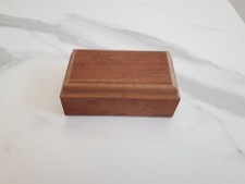 socle en bois exotique pour