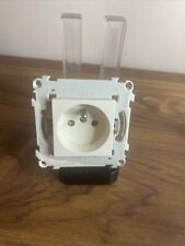 Prise Alvaïs ALombard Schneider Electric 2P+T