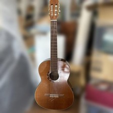Guitare classique TAKAMINE
