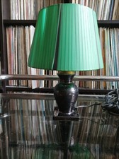 LAMPE CERAMIQUE ABAT JOUR VINTAGE PLASTIQUE RUBAN RHODOID  NOIR ET VERT