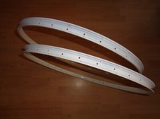 1paire de jantes acier 36 trous , taille 650 B émaillage blanc , double parois
