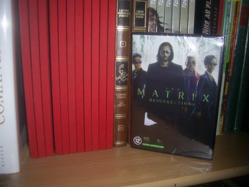 Matrix resurrections avec - resurrections,