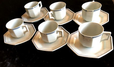 6 Tasses et sous tasses Coquet