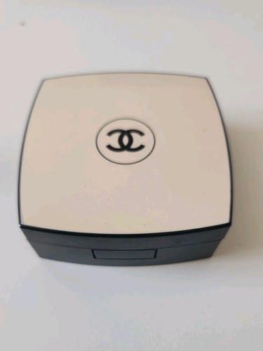 Chanel touche teint - chanel,