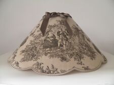 abat jour festonné tissu fond lin motifs gris style toile de jouy
