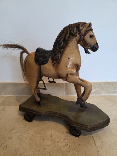 Cheval bois tres - cheval, ancien